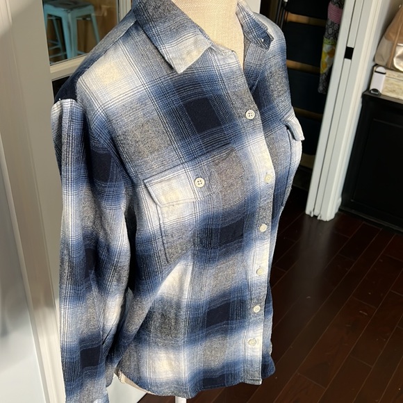 OLD NAVY flannel button-down, blue/white size S - Picture 3 of 9